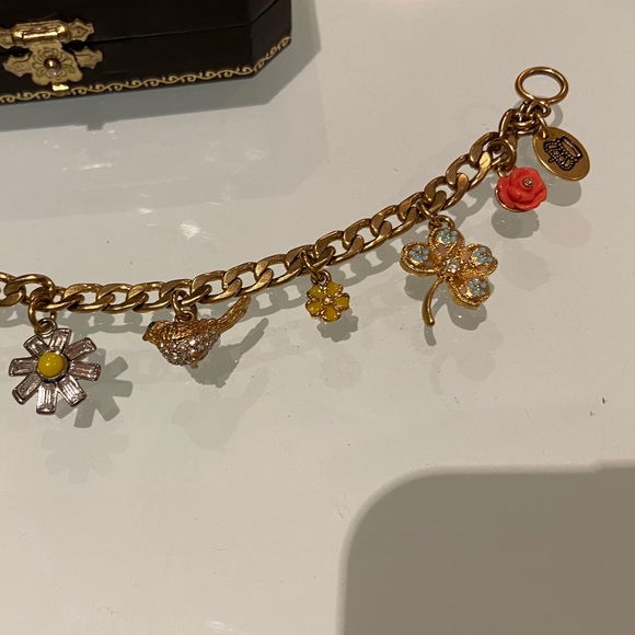 Juicy Charm Bracelet - Picture 4 of 5